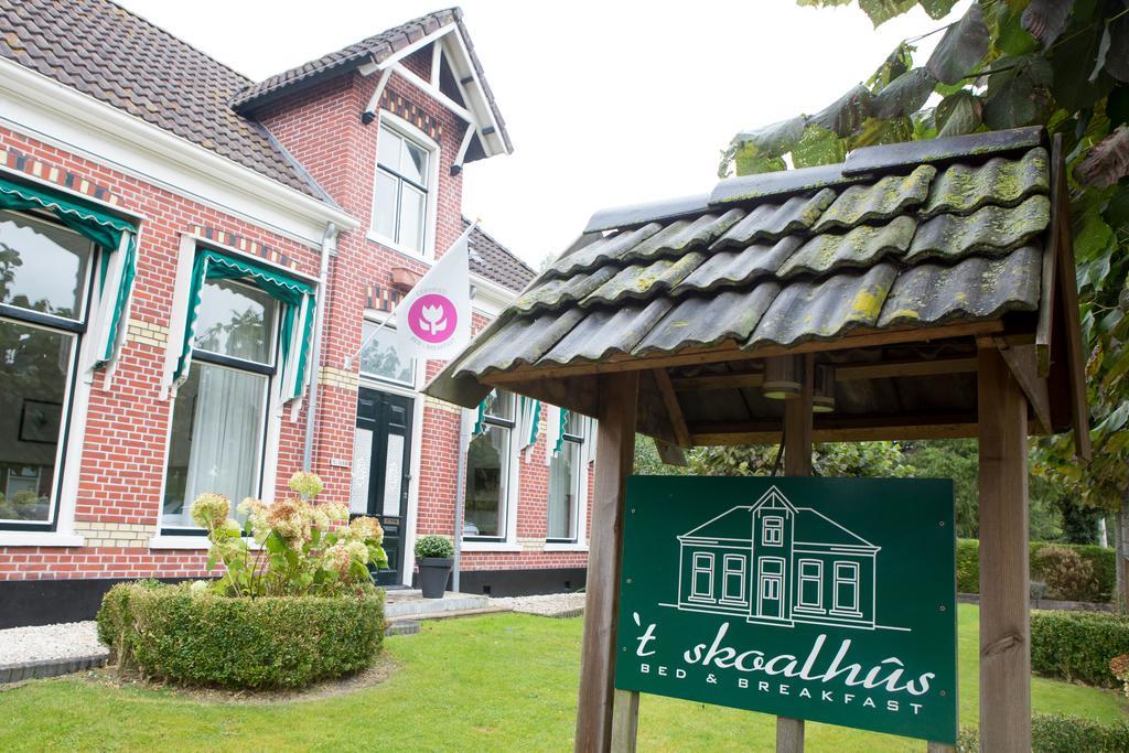 B&B 'T Skoalhus Westergeest Exterior photo